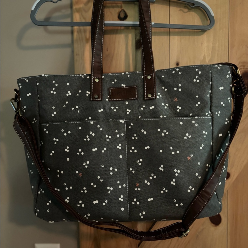 Maika Essential Tote